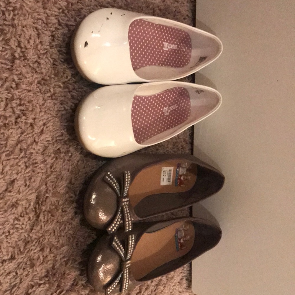 Cute gently worn girly flats